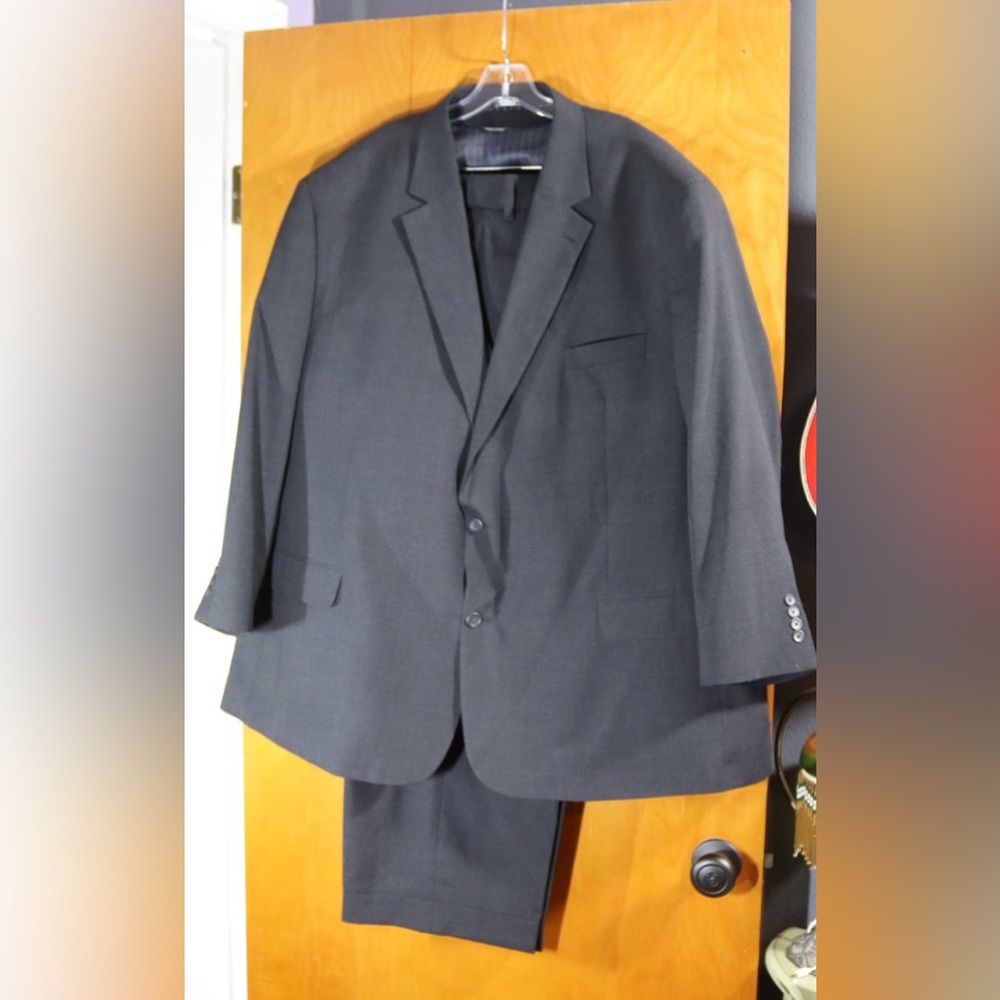 GS three piece suit, dark gray, size 4XL size 50 waist pants